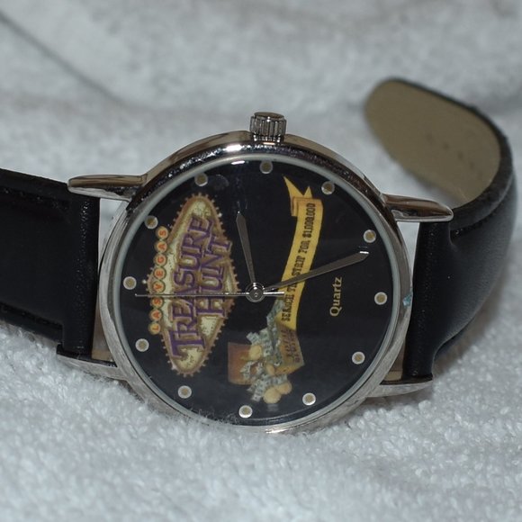 Vintage Las Vegas Treasure Hunt Watch w Black Band - Picture 9 of 9